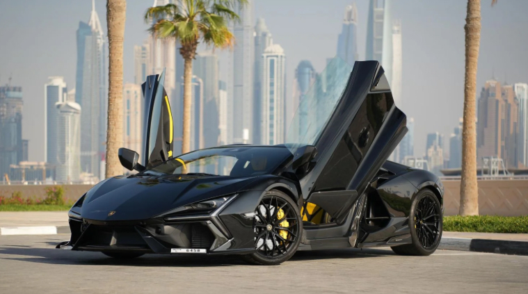 Lamborghini Revuelto 2024